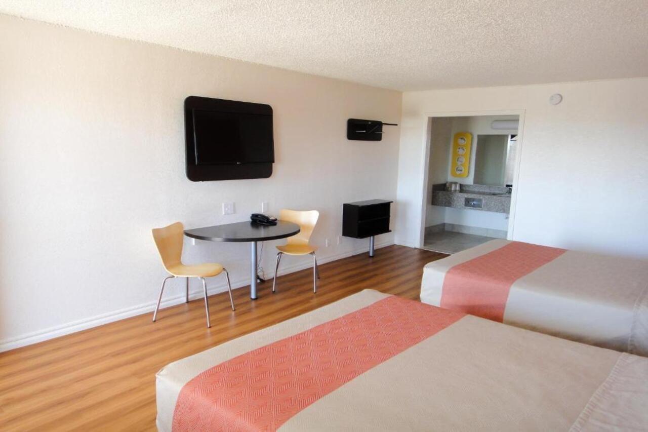 Motel 6-Clinton, Ok Extérieur photo
